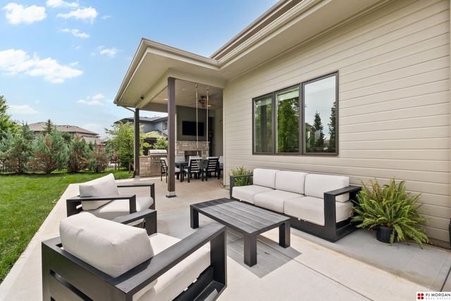 21034 X Street, Omaha, NE 68022