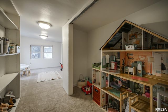 1011 Saint Julian Street, Pekin, IL 61554