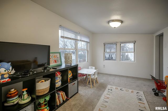 1011 Saint Julian Street, Pekin, IL 61554
