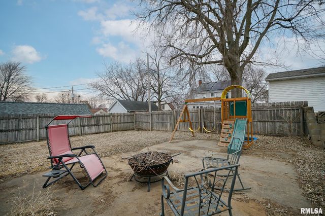 1011 Saint Julian Street, Pekin, IL 61554