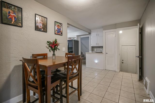 1011 Saint Julian Street, Pekin, IL 61554