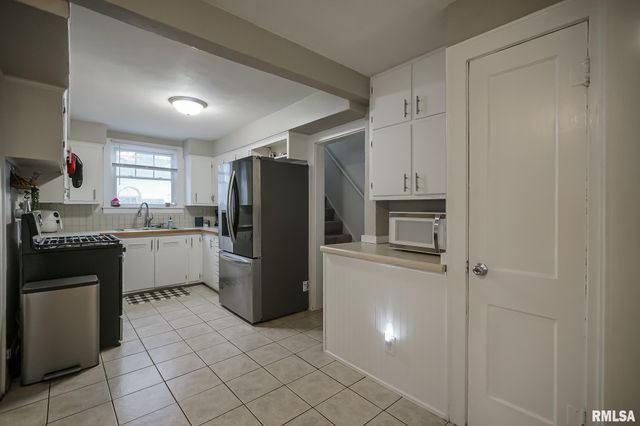 1011 Saint Julian Street, Pekin, IL 61554