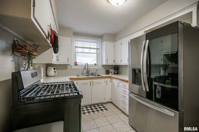 1011 Saint Julian Street, Pekin, IL 61554