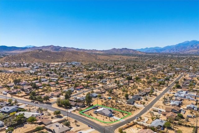 58385 Delano Trail, Yucca Valley, CA 92284