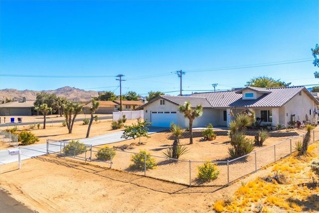 58385 Delano Trail, Yucca Valley, CA 92284