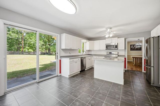1108 Gatehouse Road, High Point, NC 28262