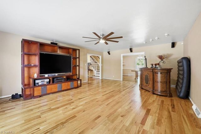 1108 Gatehouse Road, High Point, NC 28262