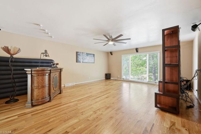1108 Gatehouse Road, High Point, NC 28262
