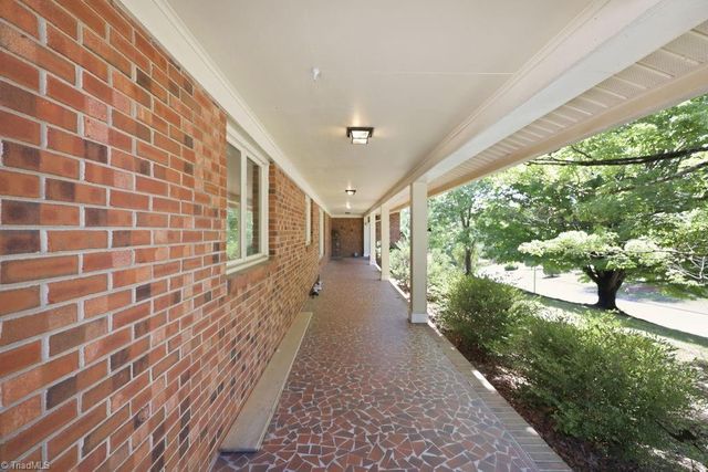 1108 Gatehouse Road, High Point, NC 28262