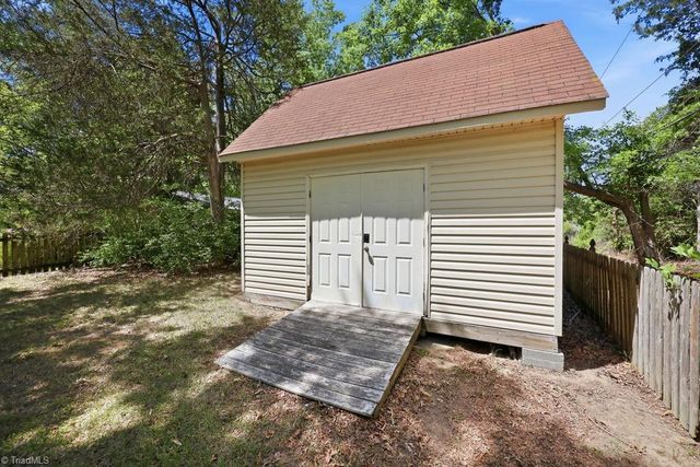 1108 Gatehouse Road, High Point, NC 28262