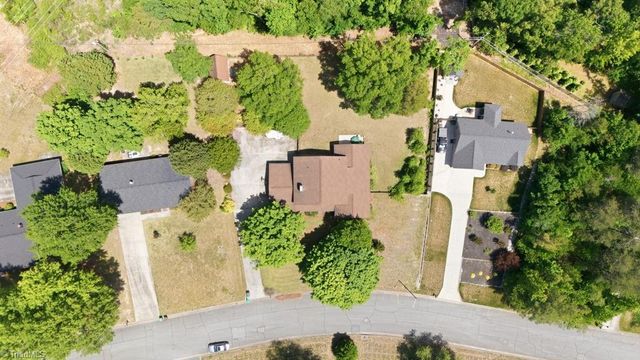 1108 Gatehouse Road, High Point, NC 28262
