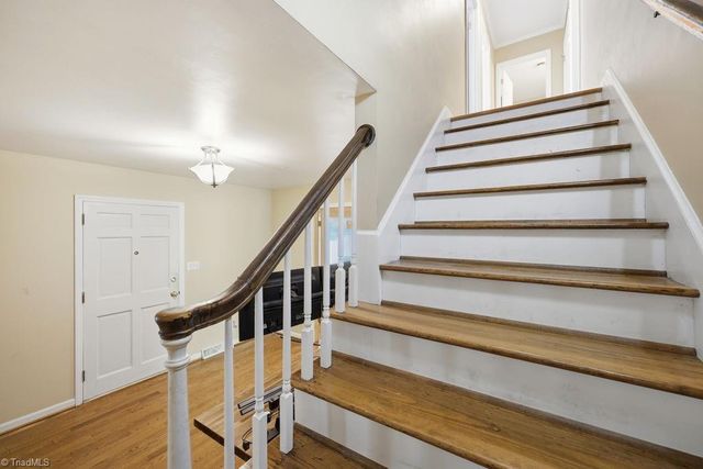 1108 Gatehouse Road, High Point, NC 28262