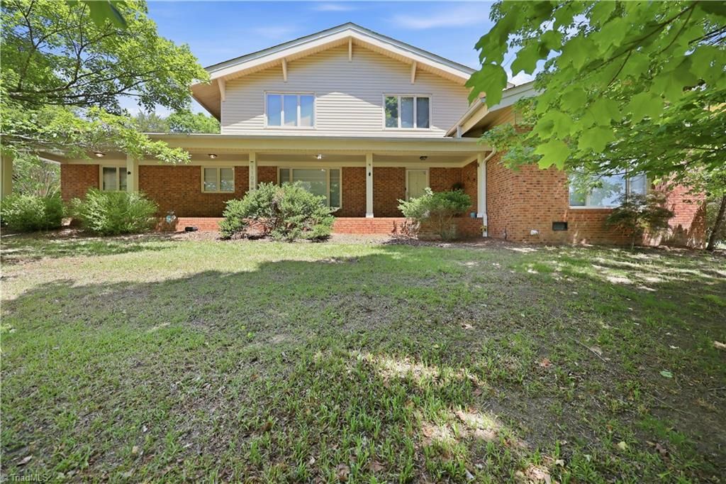 1108 Gatehouse Road, High Point, NC 28262