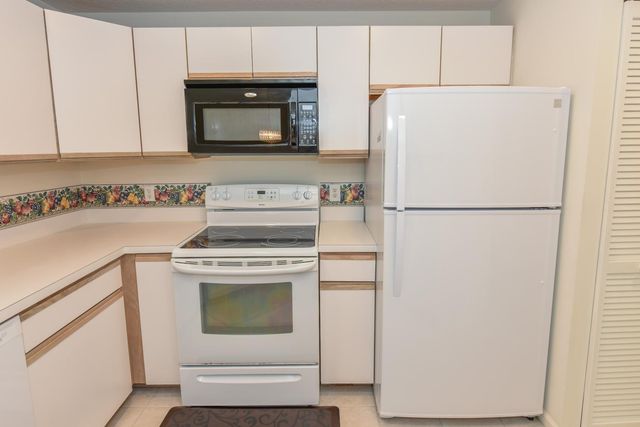 201 Muirfield Court 201e, Jupiter, FL 33458