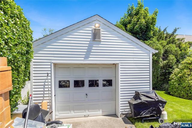 447 Sussex Road, Wood Ridge, NJ 07075