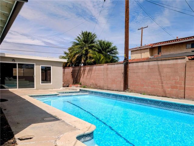 8002 San Leon Circle, Buena Park, CA 90620
