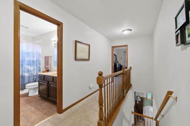 5 Beaver Creek Court, Bolingbrook, IL 60490