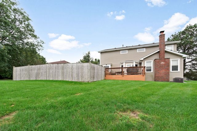 5 Beaver Creek Court, Bolingbrook, IL 60490