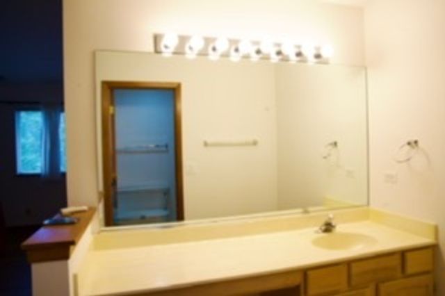 1149 E Addison Avenue E, Lombard, IL 60148