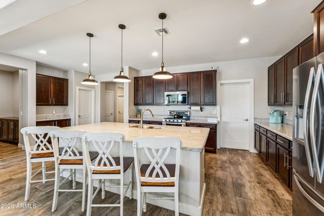 22547 E SONOQUI Boulevard, Queen Creek, AZ 85142