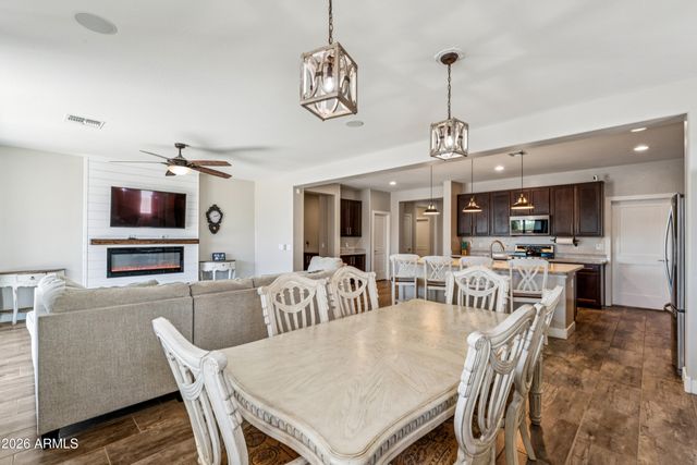 22547 E SONOQUI Boulevard, Queen Creek, AZ 85142