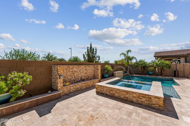 22547 E SONOQUI Boulevard, Queen Creek, AZ 85142