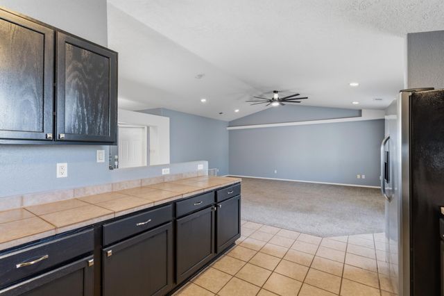 10 Psalms Place, Los Lunas, NM 87031