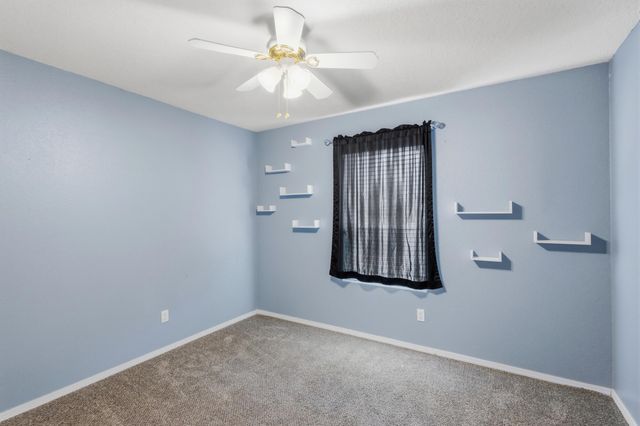 10 Psalms Place, Los Lunas, NM 87031