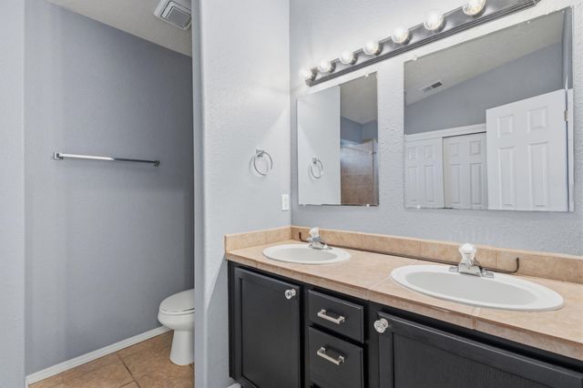 10 Psalms Place, Los Lunas, NM 87031