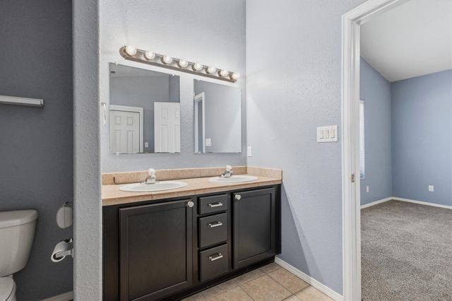 10 Psalms Place, Los Lunas, NM 87031