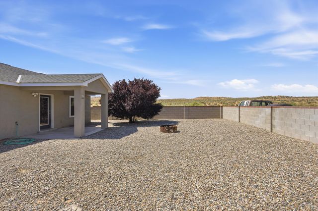 10 Psalms Place, Los Lunas, NM 87031