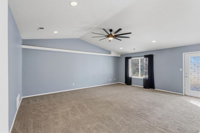 10 Psalms Place, Los Lunas, NM 87031