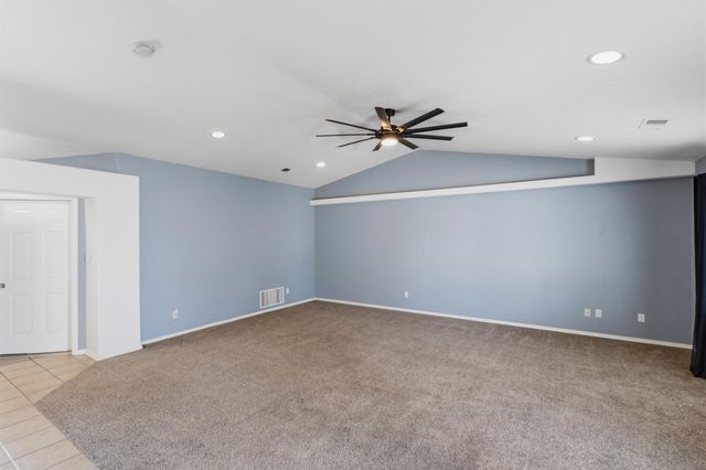 10 Psalms Place, Los Lunas, NM 87031