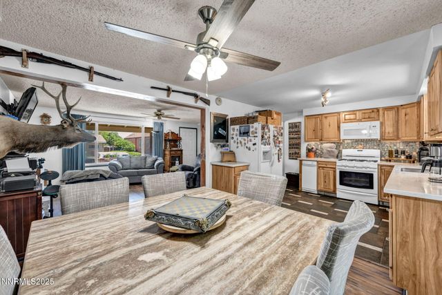 1852 Mountain Street, Carson City, NV 89703