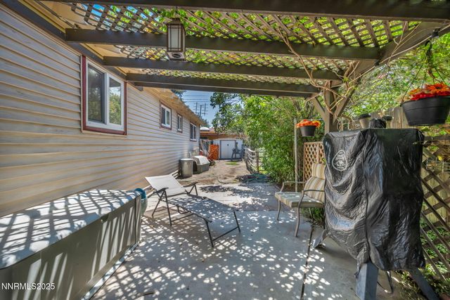 1852 Mountain Street, Carson City, NV 89703