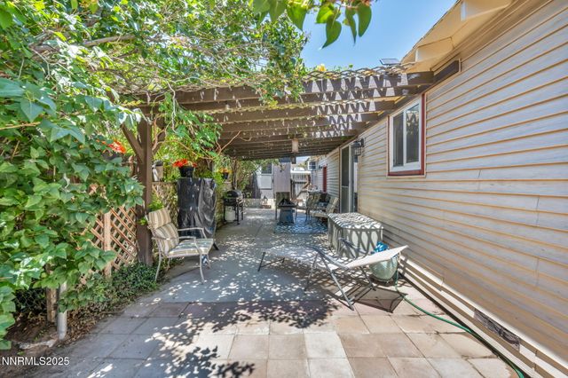 1852 Mountain Street, Carson City, NV 89703