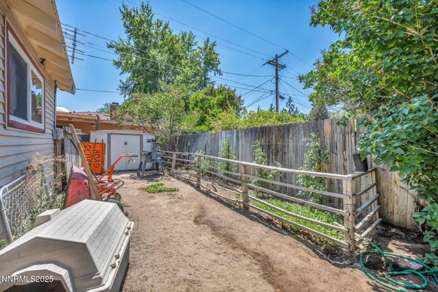 1852 Mountain Street, Carson City, NV 89703