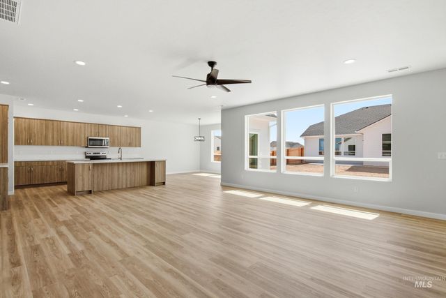 13649 Inman Ct, Caldwell, ID 83607