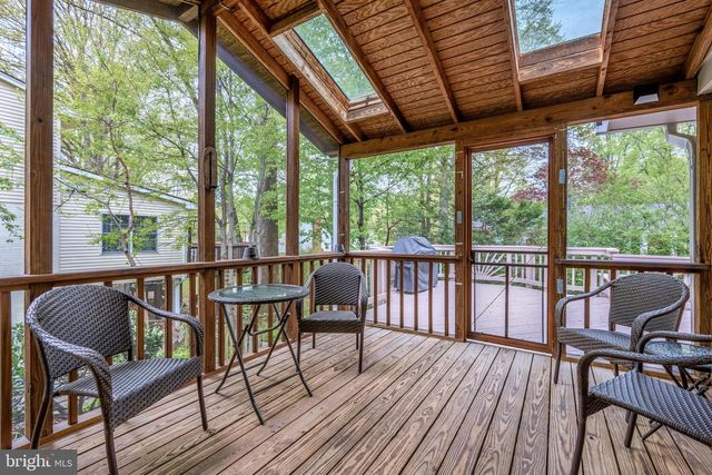 1706 BURNING TREE DR, Vienna, VA 22182