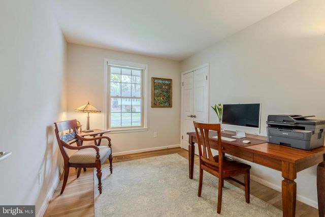 1706 BURNING TREE DR, Vienna, VA 22182