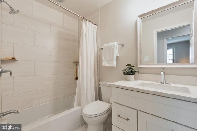 1706 BURNING TREE DR, Vienna, VA 22182