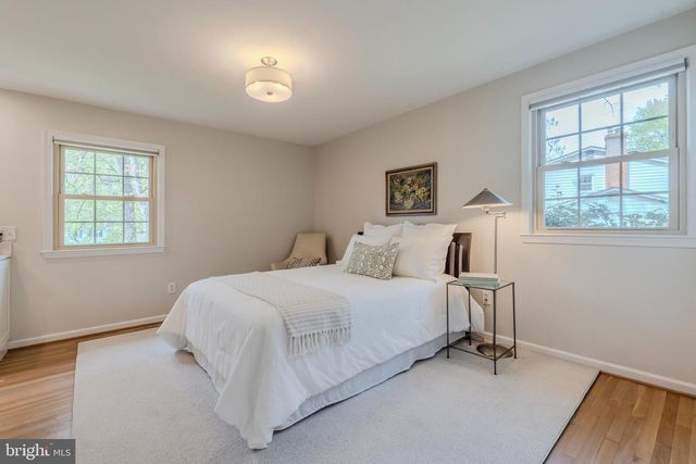 1706 BURNING TREE DR, Vienna, VA 22182
