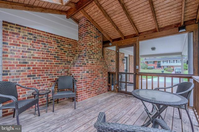 1706 BURNING TREE DR, Vienna, VA 22182