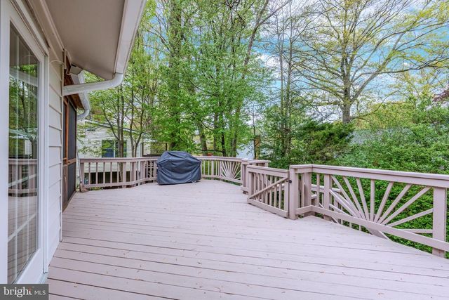 1706 BURNING TREE DR, Vienna, VA 22182