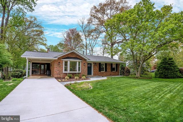 1706 BURNING TREE DR, Vienna, VA 22182