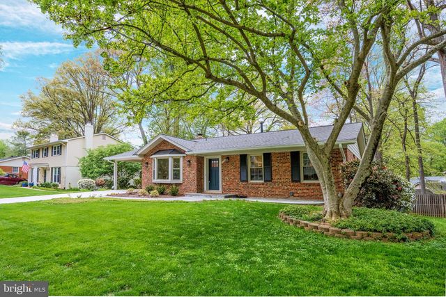 1706 BURNING TREE DR, Vienna, VA 22182