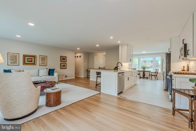 1706 BURNING TREE DR, Vienna, VA 22182