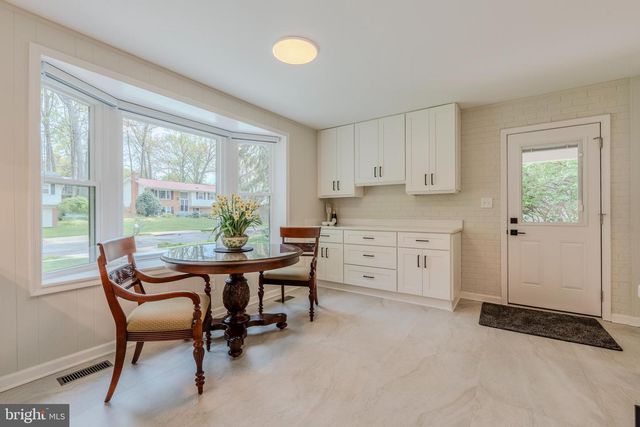 1706 BURNING TREE DR, Vienna, VA 22182