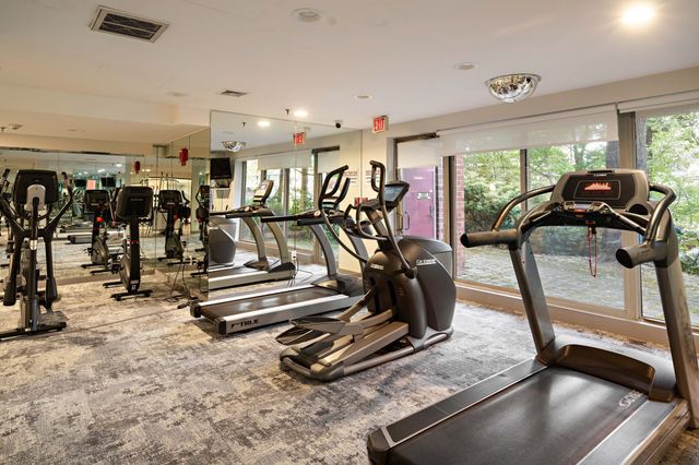193 Oak St 205E, Newton, MA 02464