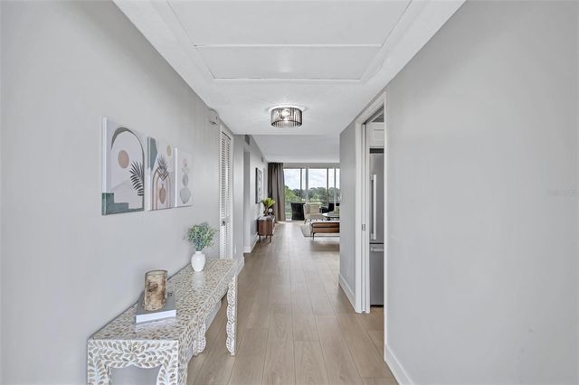 7461 W COUNTRY CLUB DRIVE N 408, Sarasota, FL 34243